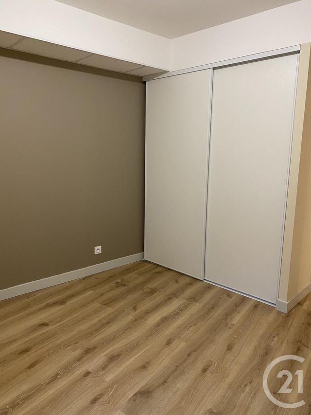 Appartement T3 &agrave; louer - 3 pi&egrave;ces - 69,52 m2 - Annonay - 07 - RHONE-ALPES