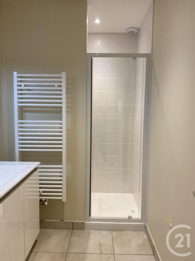 Appartement T3 &agrave; louer - 3 pi&egrave;ces - 68,82 m2 - Annonay - 07 - RHONE-ALPES