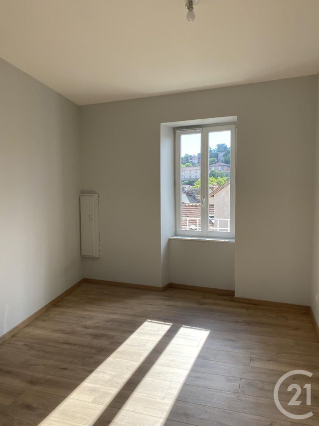 Appartement T3 &agrave; louer - 3 pi&egrave;ces - 69,40 m2 - Annonay - 07 - RHONE-ALPES