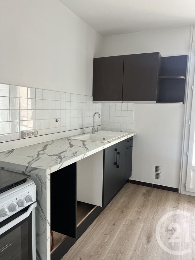Appartement T3 &agrave; louer - 3 pi&egrave;ces - 75,76 m2 - Annonay - 07 - RHONE-ALPES