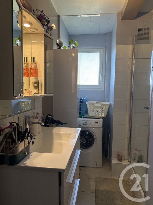 Appartement T3 &agrave; louer - 3 pi&egrave;ces - 65,12 m2 - Annonay - 07 - RHONE-ALPES