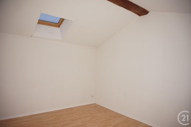 Appartement T3 &agrave; louer - 3 pi&egrave;ces - 74 m2 - Bourg Argental - 42 - RHONE-ALPES