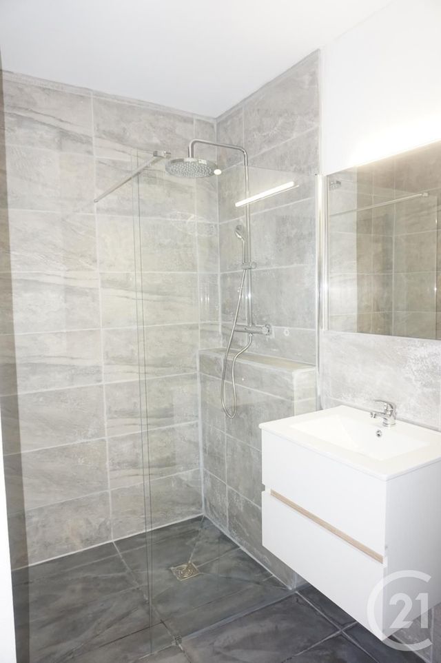 Appartement T2 &agrave; louer - 2 pi&egrave;ces - 32 m2 - Annonay - 07 - RHONE-ALPES