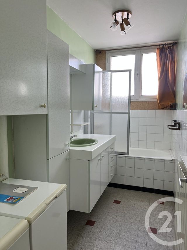 Appartement T4 &agrave; louer - 4 pi&egrave;ces - 89,60 m2 - Annonay - 07 - RHONE-ALPES
