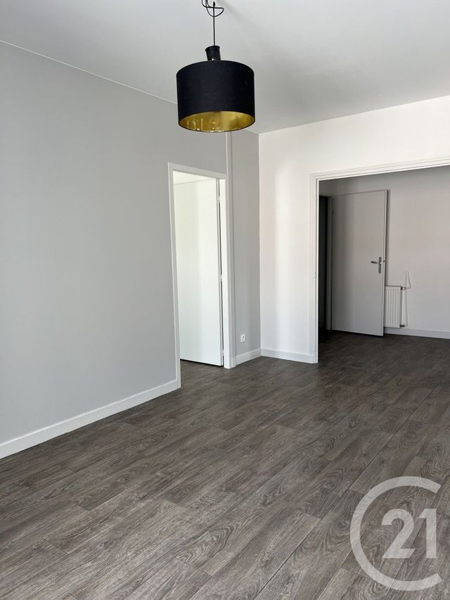 Appartement T3 &agrave; louer - 3 pi&egrave;ces - 71,75 m2 - Annonay - 07 - RHONE-ALPES