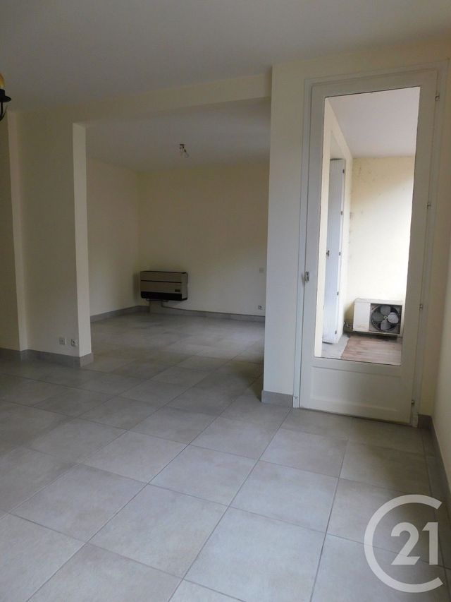 Appartement T3 &agrave; louer - 3 pi&egrave;ces - 92 m2 - Annonay - 07 - RHONE-ALPES