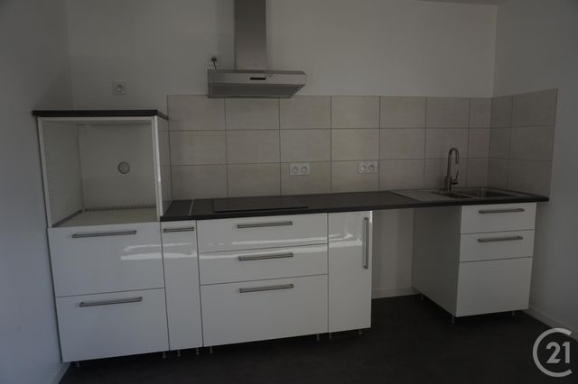 Appartement T3 &agrave; louer - 3 pi&egrave;ces - 66 m2 - St Desirat - 07 - RHONE-ALPES