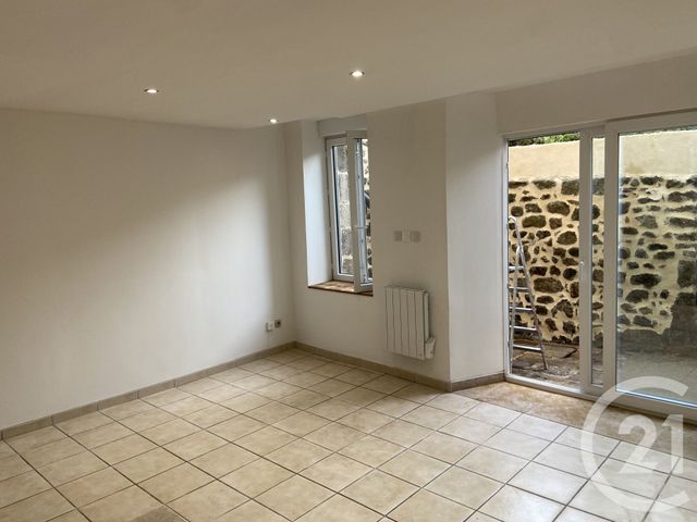 Appartement Studio &agrave; louer - 1 pi&egrave;ce - 28 m2 - Bourg Argental - 42 - RHONE-ALPES