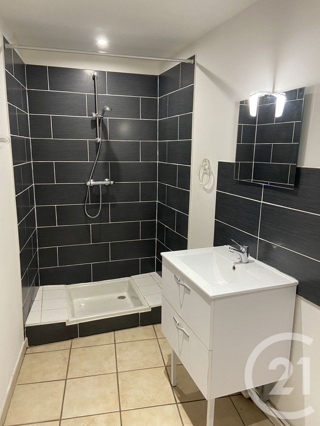 Appartement Studio &agrave; louer - 1 pi&egrave;ce - 28 m2 - Bourg Argental - 42 - RHONE-ALPES