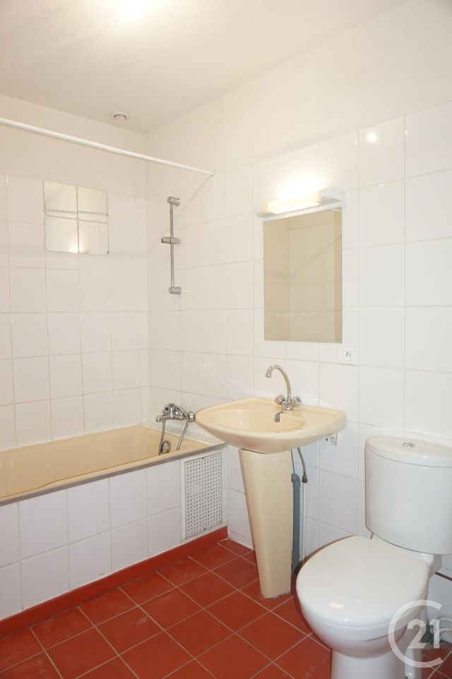 Appartement T3 &agrave; louer - 3 pi&egrave;ces - 54 m2 - Annonay - 07 - RHONE-ALPES