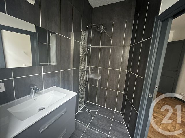 Appartement T4 &agrave; louer - 4 pi&egrave;ces - 98 m2 - Annonay - 07 - RHONE-ALPES