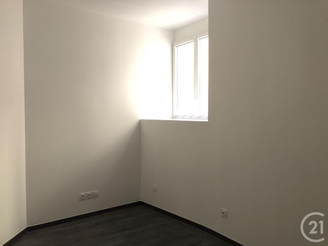 Appartement T3 &agrave; louer - 3 pi&egrave;ces - 75 m2 - Annonay - 07 - RHONE-ALPES