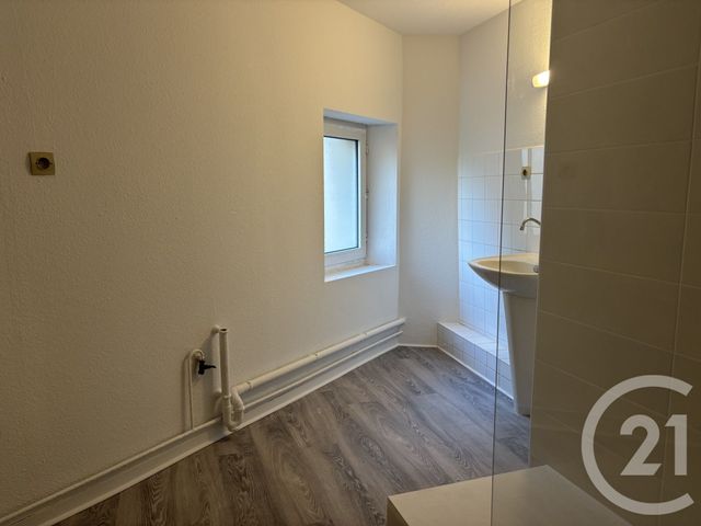 Appartement F2 &agrave; louer - 2 pi&egrave;ces - 54,42 m2 - Bourg Argental - 42 - RHONE-ALPES