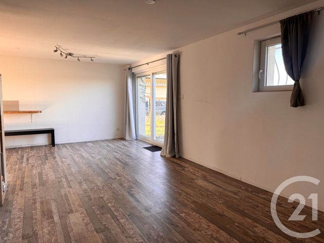Maison &agrave; louer - 6 pi&egrave;ces - 171,70 m2 - Quintenas - 07 - RHONE-ALPES