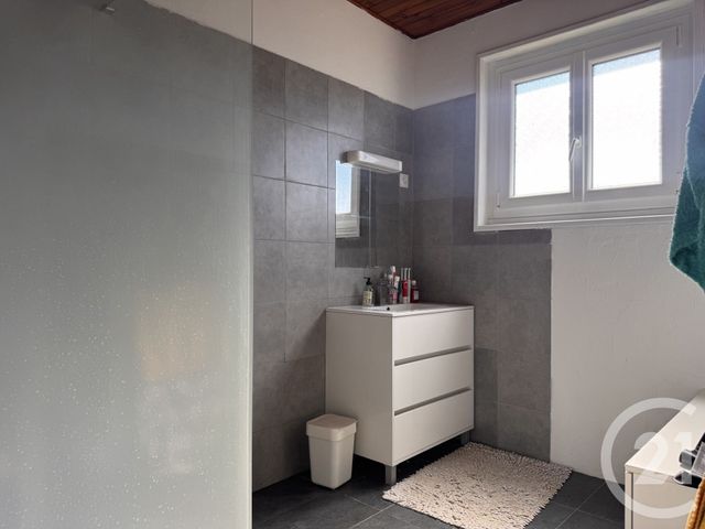 Maison &agrave; louer - 6 pi&egrave;ces - 171,70 m2 - Quintenas - 07 - RHONE-ALPES