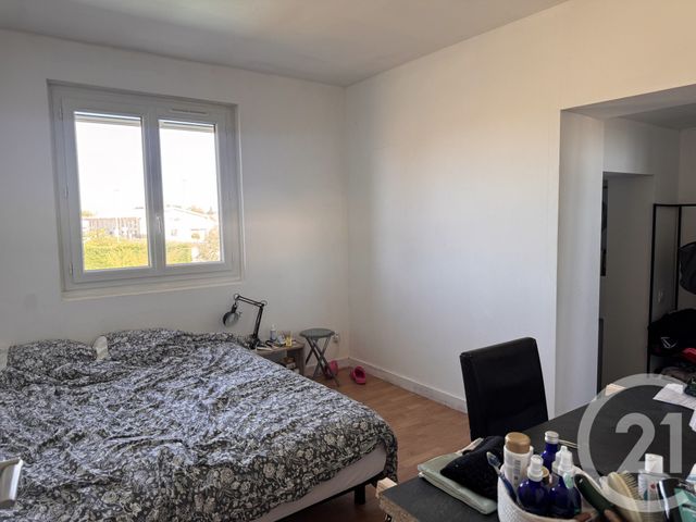 Maison &agrave; louer - 6 pi&egrave;ces - 171,70 m2 - Quintenas - 07 - RHONE-ALPES