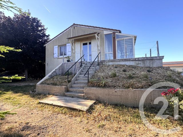 Maison &agrave; louer - 6 pi&egrave;ces - 171,70 m2 - Quintenas - 07 - RHONE-ALPES