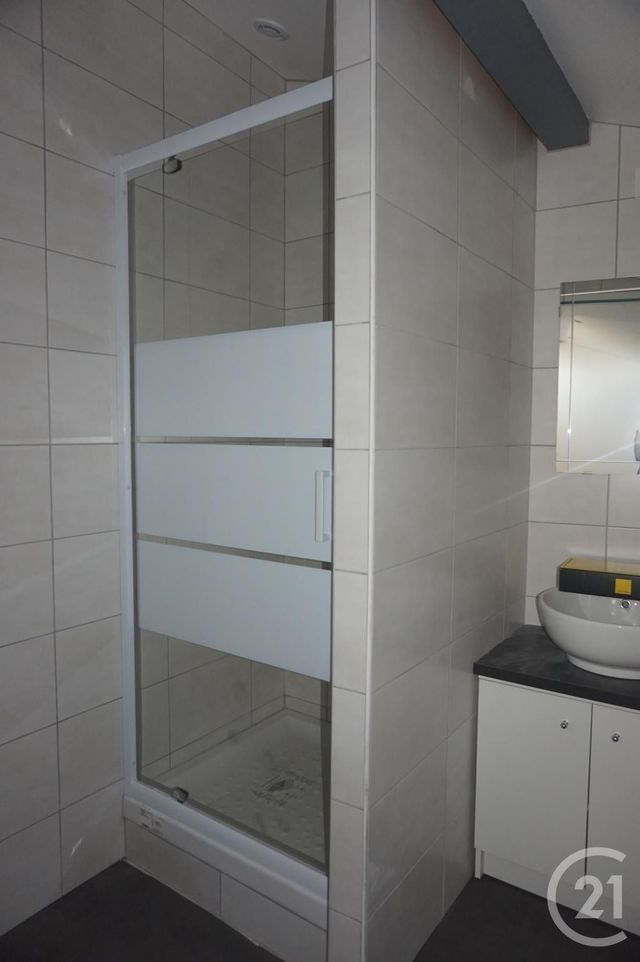 Appartement T4 &agrave; louer - 4 pi&egrave;ces - 77 m2 - St Desirat - 07 - RHONE-ALPES
