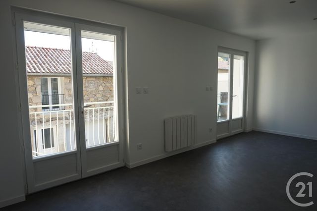 Appartement T4 &agrave; louer - 4 pi&egrave;ces - 77 m2 - St Desirat - 07 - RHONE-ALPES