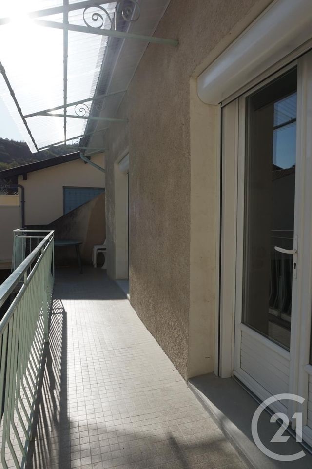 Appartement T4 &agrave; louer - 4 pi&egrave;ces - 77 m2 - St Desirat - 07 - RHONE-ALPES