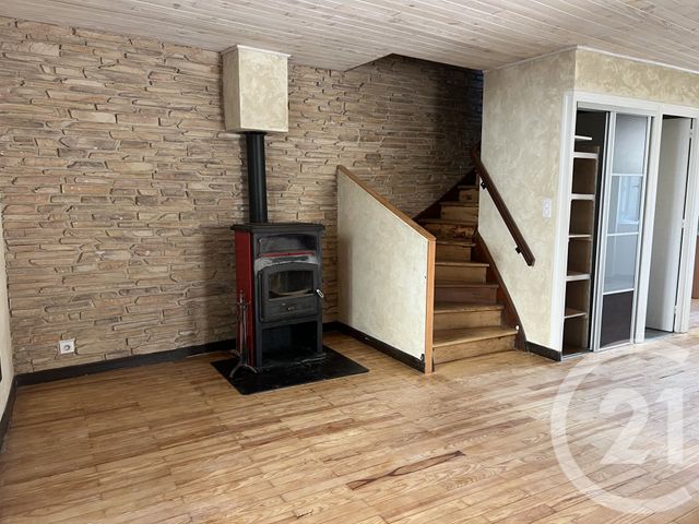 Maison &agrave; louer - 4 pi&egrave;ces - 97 m2 - Roiffieux - 07 - RHONE-ALPES