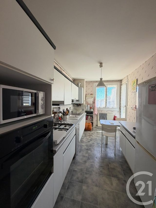 Appartement T4 &agrave; vendre - 5 pi&egrave;ces - 85,56 m2 - Annonay - 07 - RHONE-ALPES
