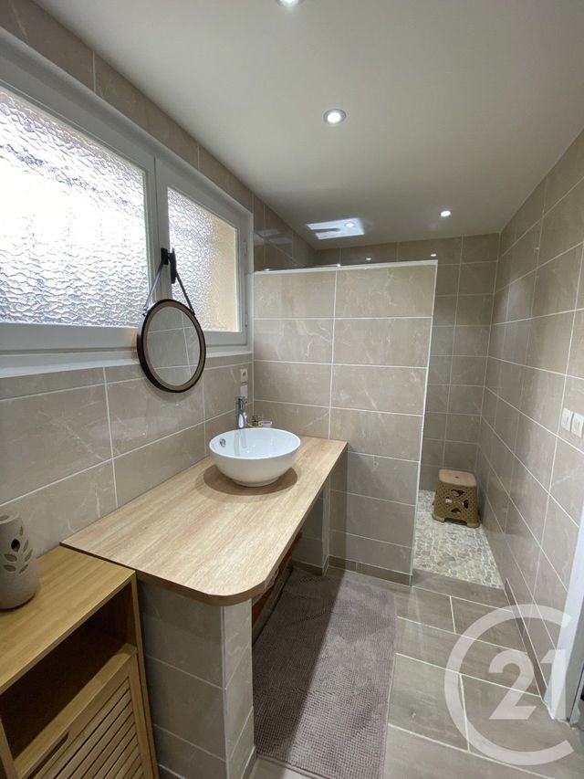 Appartement T2 &agrave; louer - 2 pi&egrave;ces - 43,87 m2 - St Desirat - 07 - RHONE-ALPES