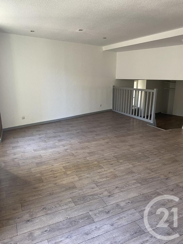 Appartement T3 &agrave; louer - 3 pi&egrave;ces - 84 m2 - Annonay - 07 - RHONE-ALPES