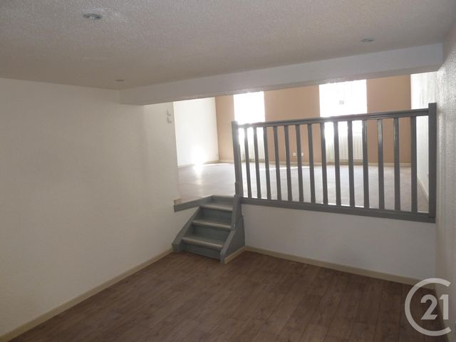 Appartement T3 &agrave; louer - 3 pi&egrave;ces - 84 m2 - Annonay - 07 - RHONE-ALPES