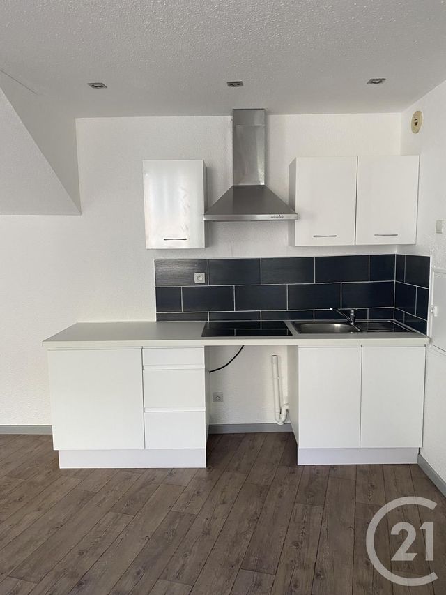 Appartement T3 &agrave; louer - 3 pi&egrave;ces - 84 m2 - Annonay - 07 - RHONE-ALPES