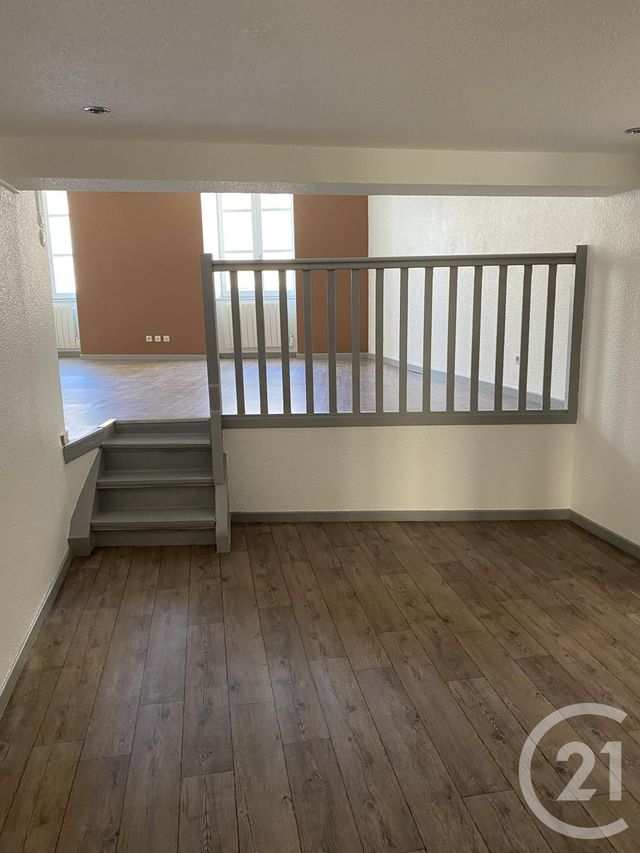 Appartement T3 &agrave; louer - 3 pi&egrave;ces - 84 m2 - Annonay - 07 - RHONE-ALPES