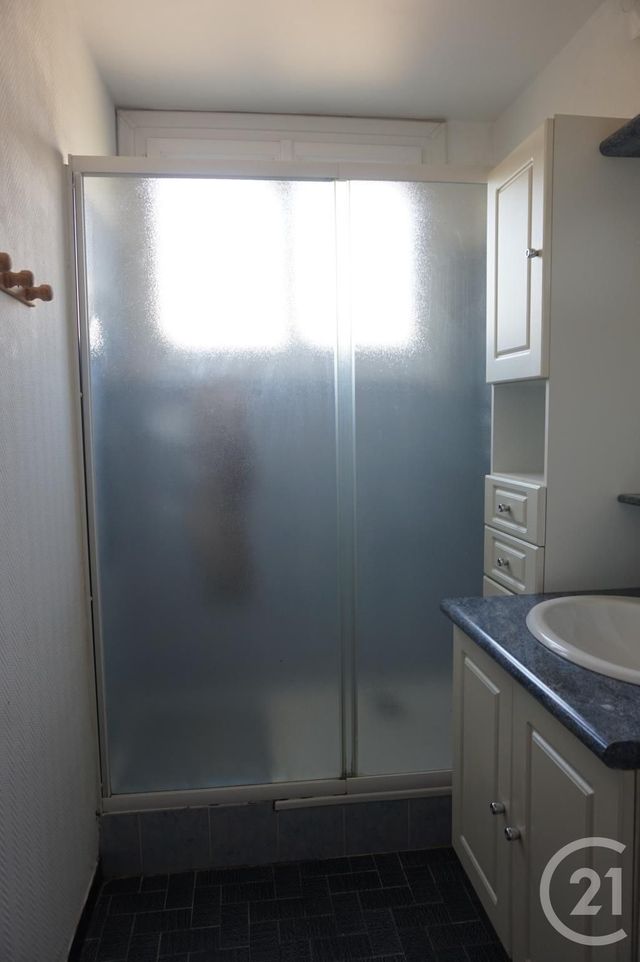Appartement T3 &agrave; louer - 3 pi&egrave;ces - 68,96 m2 - Annonay - 07 - RHONE-ALPES
