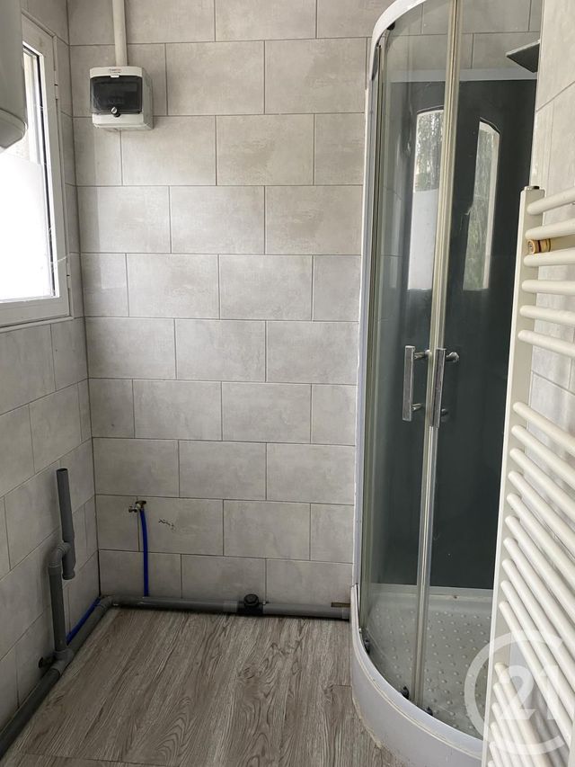 Appartement T3 &agrave; louer - 3 pi&egrave;ces - 56 m2 - Roiffieux - 07 - RHONE-ALPES