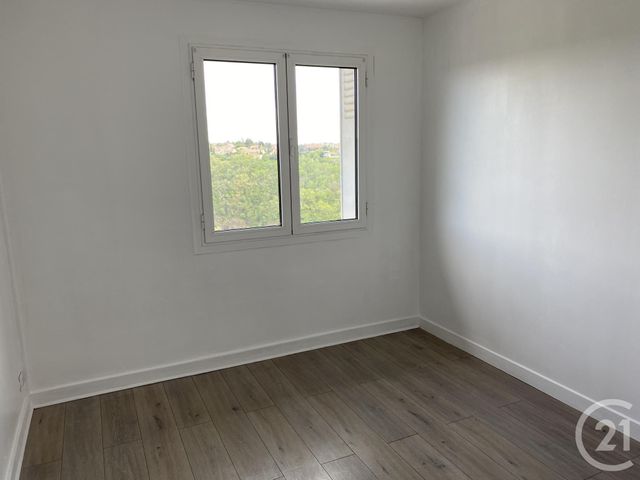 Appartement T3 &agrave; louer - 3 pi&egrave;ces - 56 m2 - Roiffieux - 07 - RHONE-ALPES