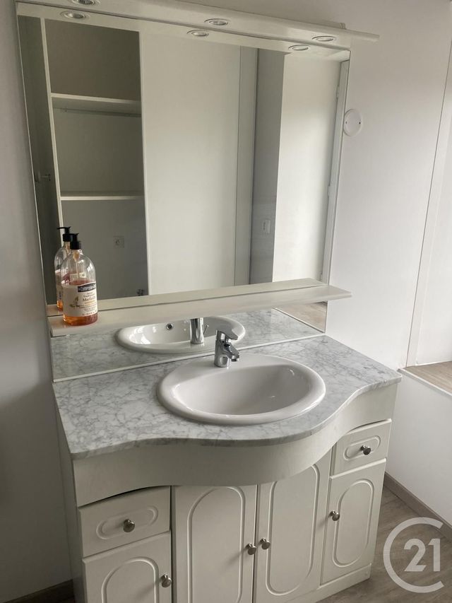 Appartement T2 &agrave; louer - 2 pi&egrave;ces - 40,86 m2 - Annonay - 07 - RHONE-ALPES