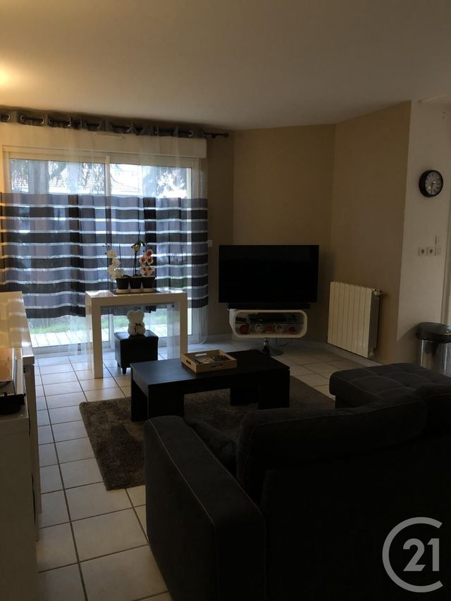 Appartement T3 &agrave; louer - 3 pi&egrave;ces - 70 m2 - Annonay - 07 - RHONE-ALPES