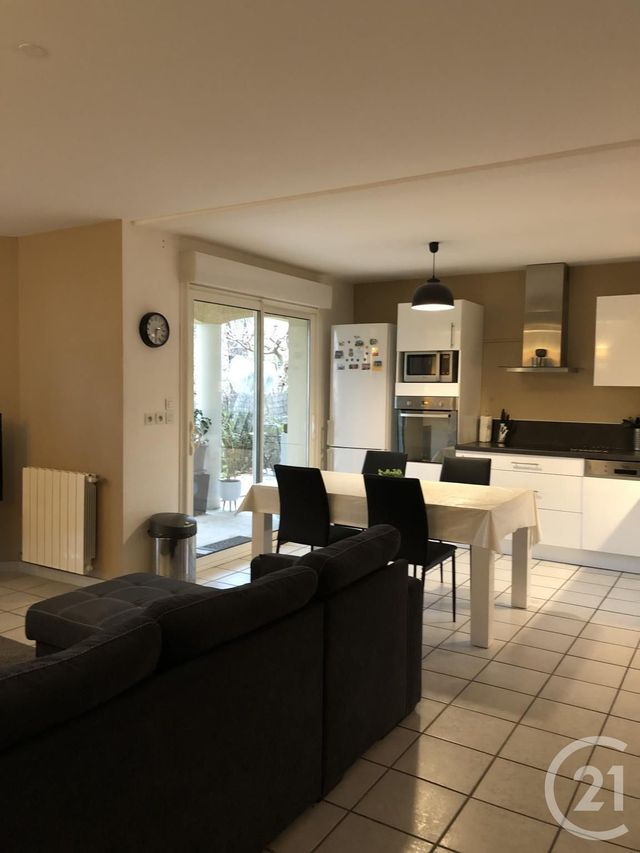 Appartement T3 &agrave; louer - 3 pi&egrave;ces - 70 m2 - Annonay - 07 - RHONE-ALPES