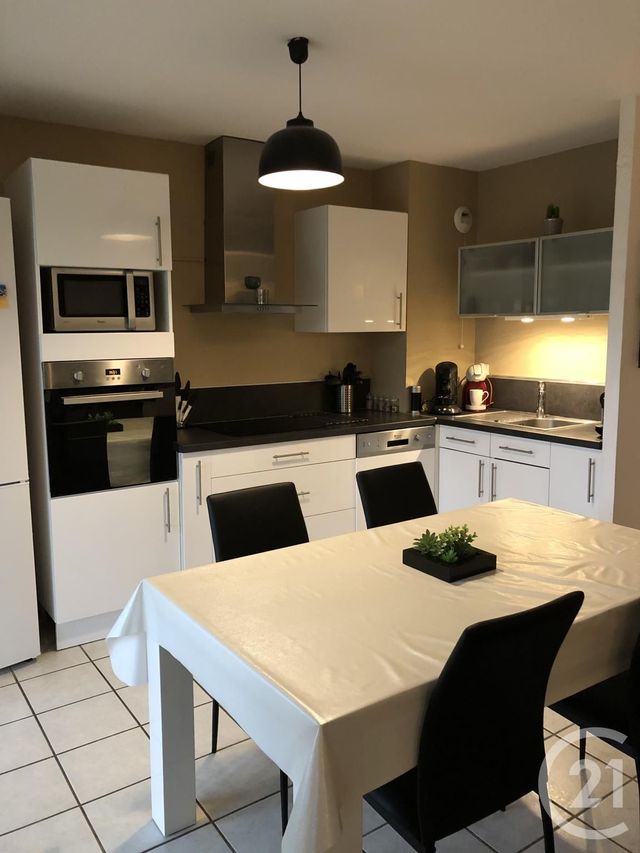 Appartement T3 &agrave; louer - 3 pi&egrave;ces - 70 m2 - Annonay - 07 - RHONE-ALPES
