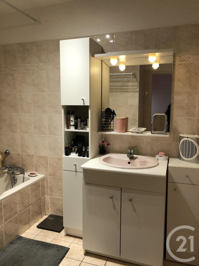 Appartement T3 &agrave; louer - 3 pi&egrave;ces - 70 m2 - Annonay - 07 - RHONE-ALPES