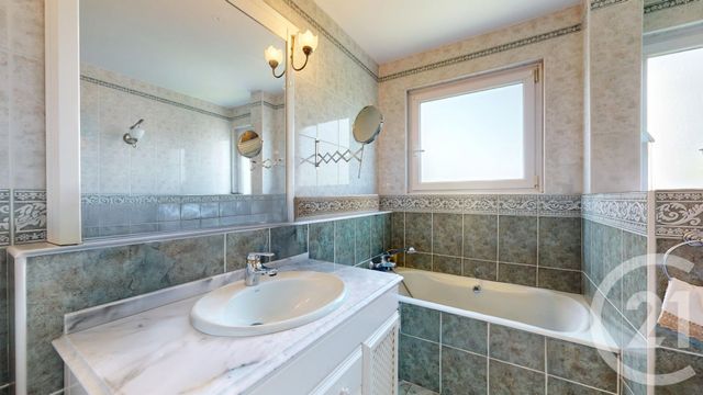 Appartement T3 à vendre - 3 pièces - 75,44 m2 - Anglet - 64 - AQUITAINE