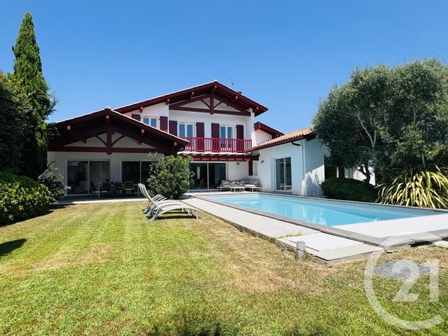 Maison 7 pièces 204 m² · à Bassussarry · 204,4 m² · 1 050 000 €
