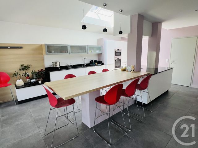 Maison &agrave; louer - 7 pi&egrave;ces - 204,44 m2 - Bassussarry - 64 - AQUITAINE