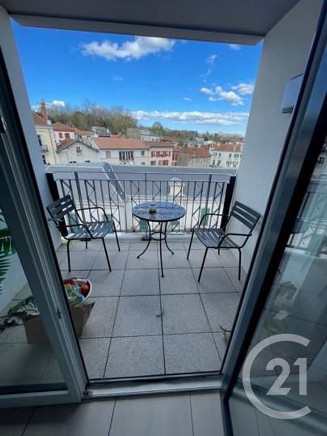 Appartement Chambre &agrave; louer - 1 pi&egrave;ce - 17 m2 - Bayonne - 64 - AQUITAINE