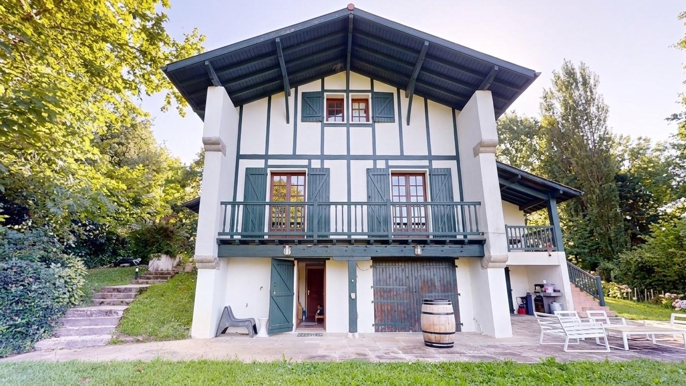 maison  - ARCANGUES- 64