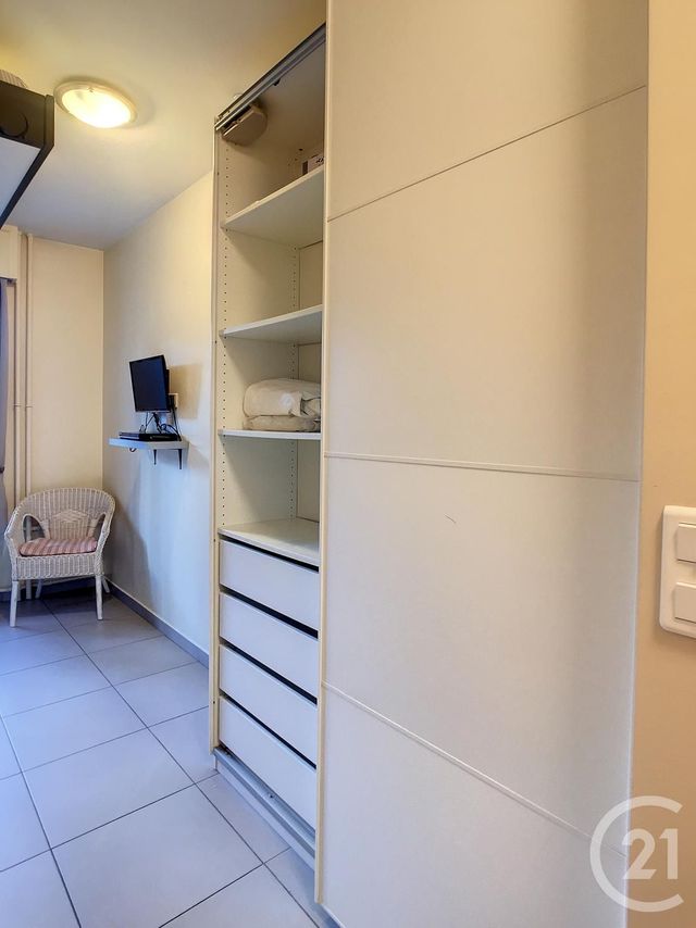 Appartement Chambre à louer - 1 pièce - 12,14 m2 - Ville D Avray - 92 - ILE-DE-FRANCE