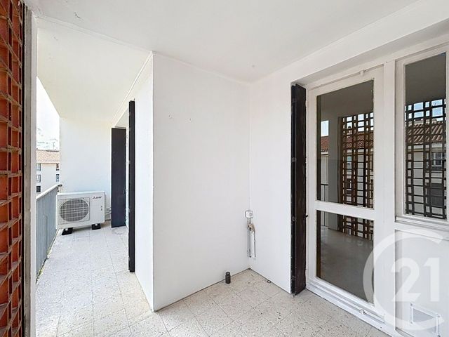 Appartement T3 &agrave; louer - 3 pi&egrave;ces - 77,52 m2 - Perpignan - 66 - LANGUEDOC-ROUSSILLON