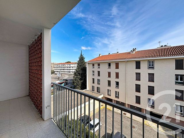 Appartement T3 &agrave; louer - 3 pi&egrave;ces - 77,52 m2 - Perpignan - 66 - LANGUEDOC-ROUSSILLON