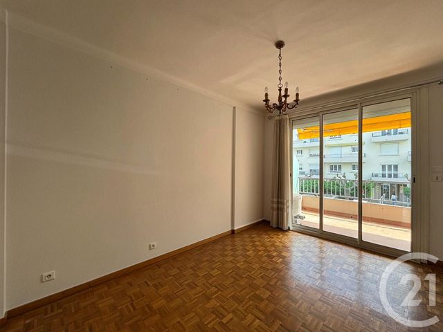 Appartement T3 &agrave; louer - 3 pi&egrave;ces - 82,51 m2 - Perpignan - 66 - LANGUEDOC-ROUSSILLON