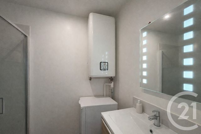 Appartement T2 &agrave; louer - 2 pi&egrave;ces - 32,93 m2 - Le Boulou - 66 - LANGUEDOC-ROUSSILLON