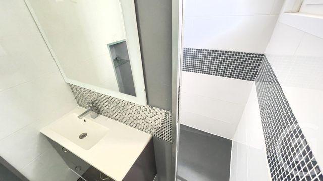 Appartement F3 &agrave; louer - 3 pi&egrave;ces - 70 m2 - Perpignan - 66 - LANGUEDOC-ROUSSILLON